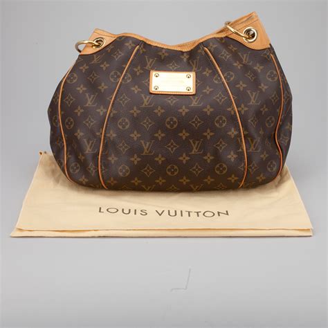 louis vuitton inventeur bag 101 avenue des champs elysees paris